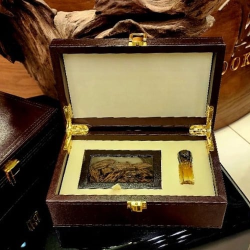 صندوق عود جلد فخم جاهز للاهداء