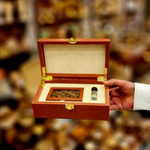 صندوق عود جلد فخم جاهز للاهداء