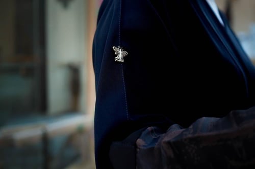 عباية ملكي واكمام باللون البني والاسود