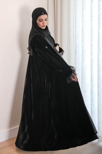 عباية مخمل مع دانتيل فرنسي اسود