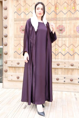 عباية جاكيت حرير مزينة بازارير لون بنفسجي قاتم