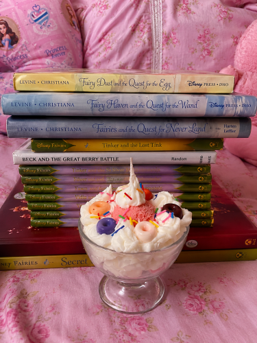 Scented ice cream candle