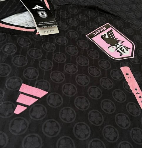 تيشيرت المنتخب الياباني نسخة الساكورا | Japanese