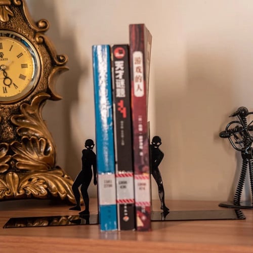 حامل كتب كونان | CONAN