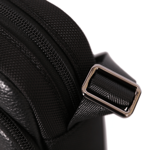 حقيبة كروس بادى ماركة فكتوريا