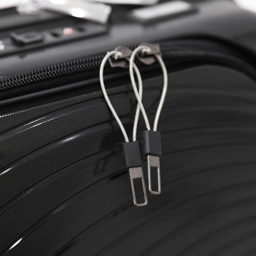 حقيبة بحجم كابينة ماركة أمريكان فلاير