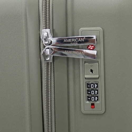 حقيبة سفر مقاس صغير ماركة امريكان فلاير