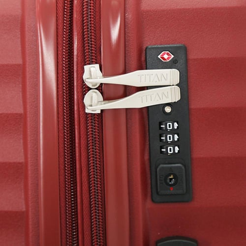 طقم حقائب ماركة تيتان