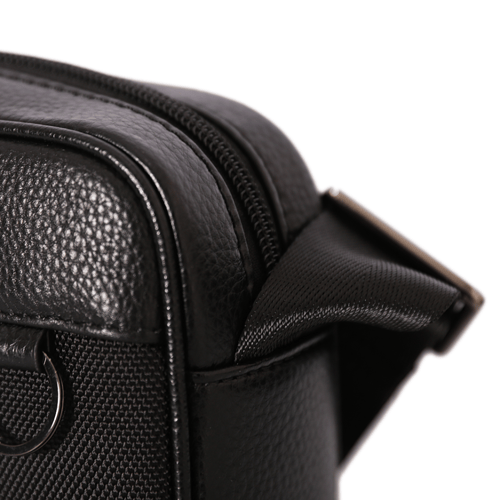 حقيبة كروس بادى ماركة فكتوريا