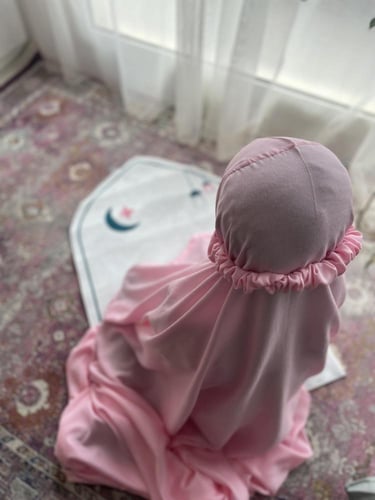 سجادة و جلال صلاة