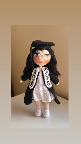 دمية الخريجة