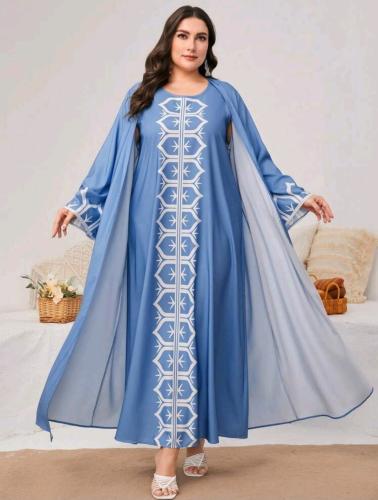 طقم أنيق من فستان مع عبايه .