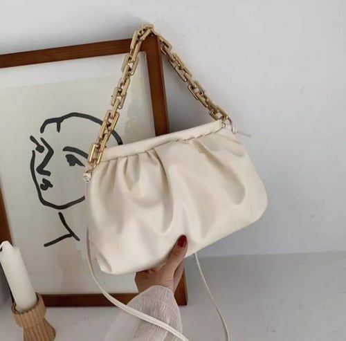 حقيبة يد وكتف خفيفة وجميلة