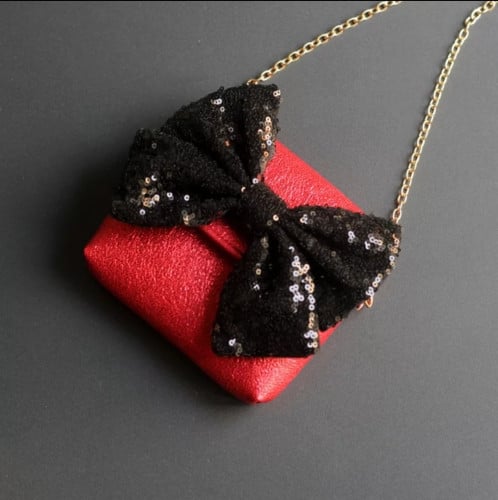 حقيبة انيقة وجذابة للصغيرات