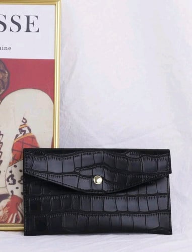 محفظة نقود موديل جلد التمساح ، انيقة ومناسبة لأدوا...