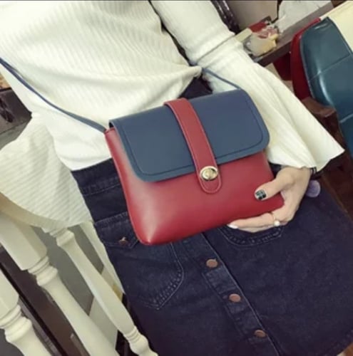 حقيبة صغيرة جميلة من الجلد