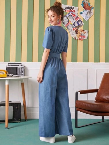 جمبسوت جميل بقصة ساق واسعة وياقه من الدانتيل مع حز...