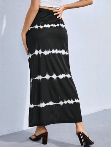 تنورة بسيطة بخصر مريح