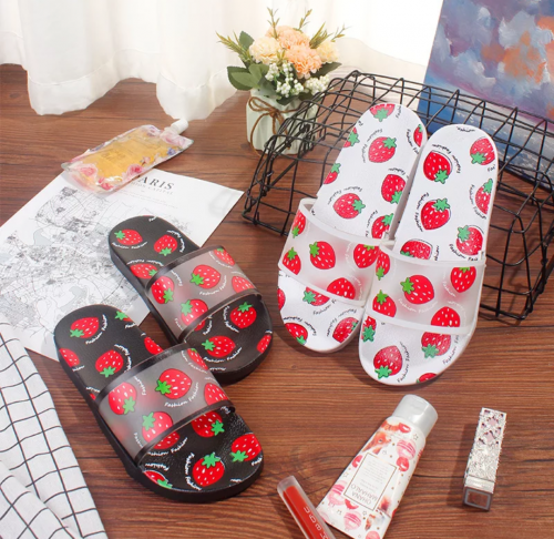 شبشب أنيق برسم الفاكهة