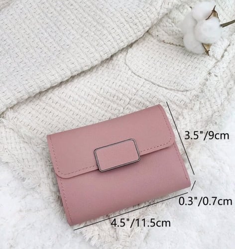 محفظة نقود وبطاقات بسيطة