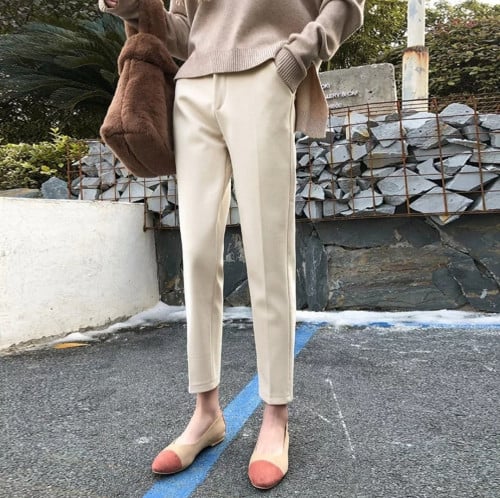 بنطلون بتصميم بسيط