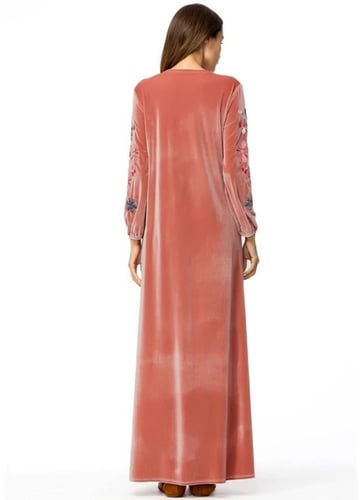 فستان مخمل من YIHENGMEI بأكمام مطرزه بالورد ،