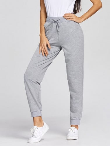 سروال بخصر مطاطي مريح .