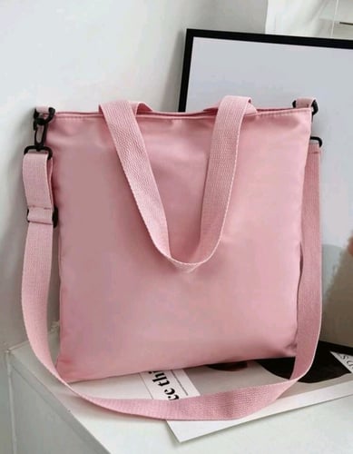 حقيبة جذابة بسعة كبيرة ، مزينة ببروش وحقيبة صغيرة...