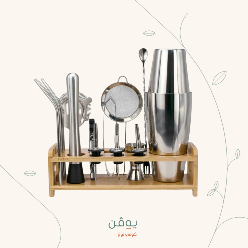 شيكر بقاعدة خشبية مع ادواته