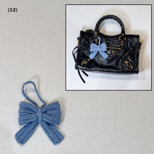 تعليقة شنطة فيونكة (bow bag charm)