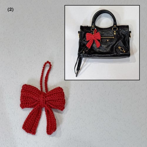 تعليقة شنطة فيونكة (bow bag charm)