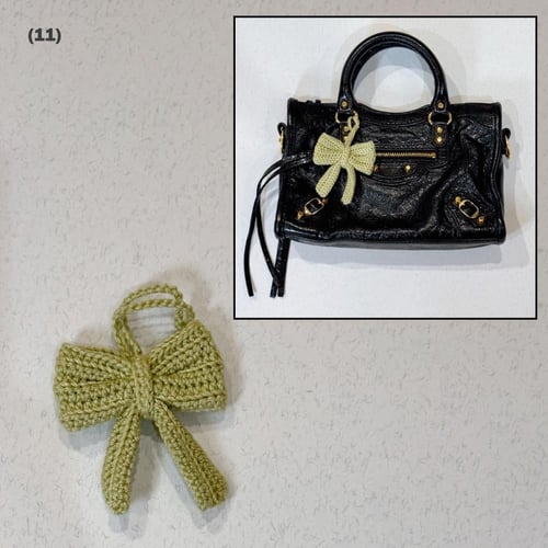 تعليقة شنطة فيونكة (bow bag charm)