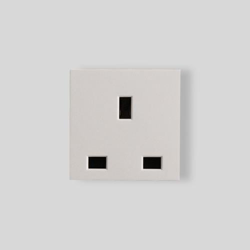 فيش أرضي ثلاثي 13A أبيض برلنت لايت