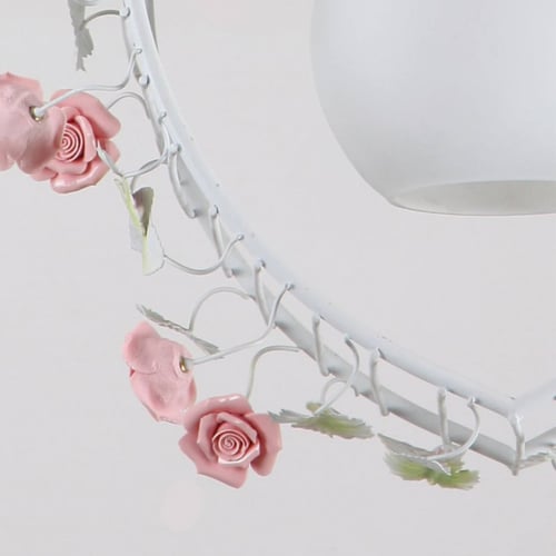 ثريا بناتي راقية شكل قلب مزين بالورود