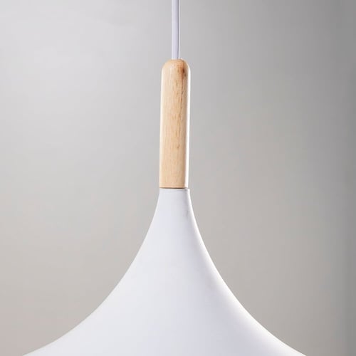 ثريا علاقي ابيض عريضة