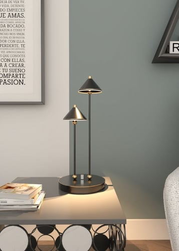 ابجورة كلاسيك شكل قمعين أسود