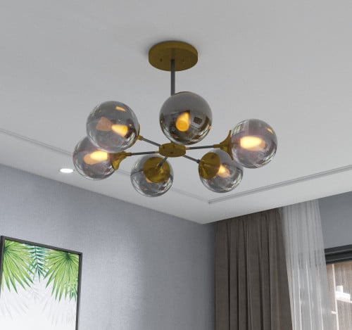 ثريا مودرن بقاعدة ذهبية و6 كرات زجاجية