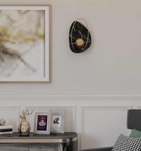 أبليك حائط مودرن أسود اكليريك رخامي مع كرة ذهبية