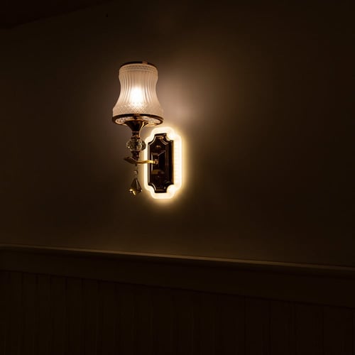 ابليك كلاسيكي داخلي مفرد شكل قمع مع كريستال