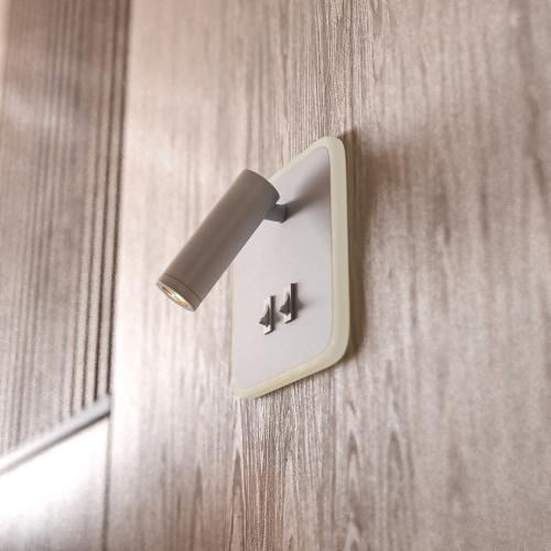 إضاءة جدارية موجهة بالبطارية لون ابيض