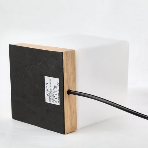 ابجورة طاولة مربعة بقاعدة خشبية