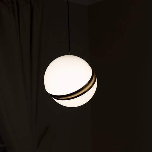 لمبة علاقي زجاج كبيرة دائرية