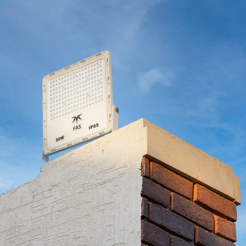 كشاف خارجي ليد 30 وات أبيض