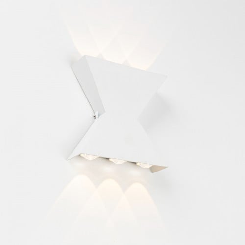 ابليك جداري خارجي مثلثين 6 لمبات ابيض