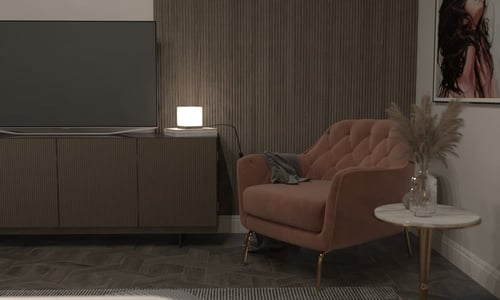 ابجورة طاولة مربعة بقاعدة خشبية