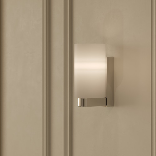 إنارة جدارية زجاج ابيض مثلج