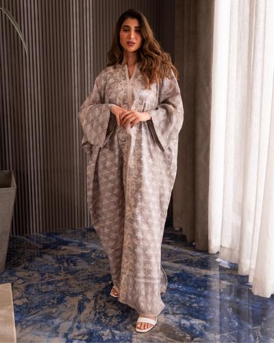 Jalabiya Lenin, story, bisht with Moroccan embroidery