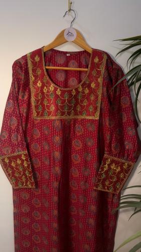 جلابيه نسائيه احمر