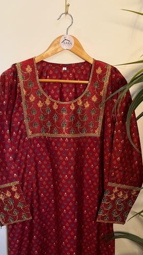 مخور نسائي مورد احمر ( XL-XXL )