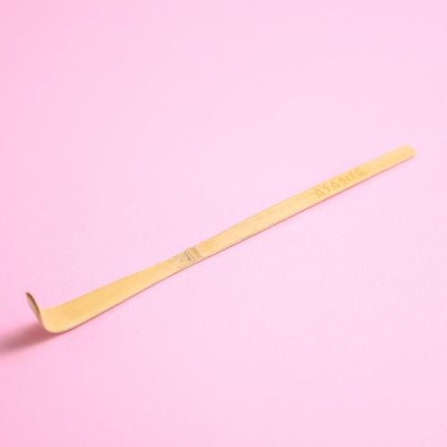 ملعقة الماتشا من محمصة اسانتي